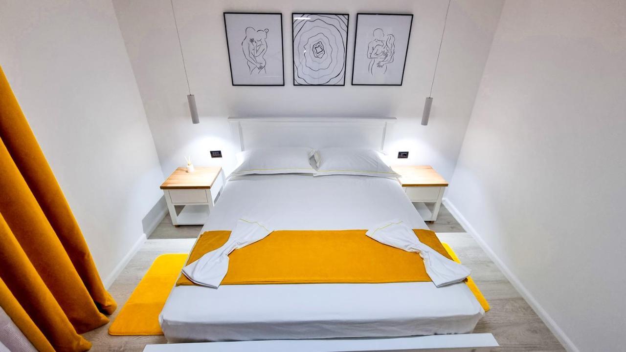 'The Yellow' Condo Berat Luaran gambar